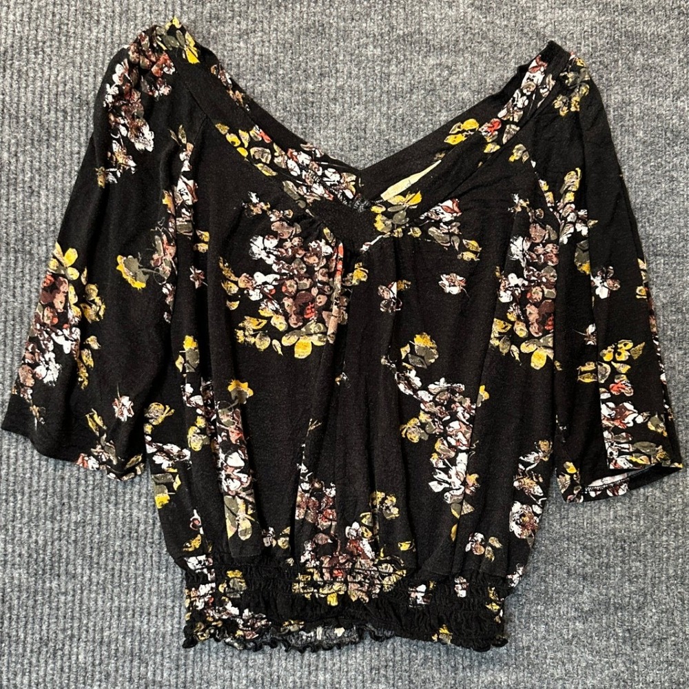 American Rag Floral Smocked Hem Blouse Large Black Rayon Spandex Blend